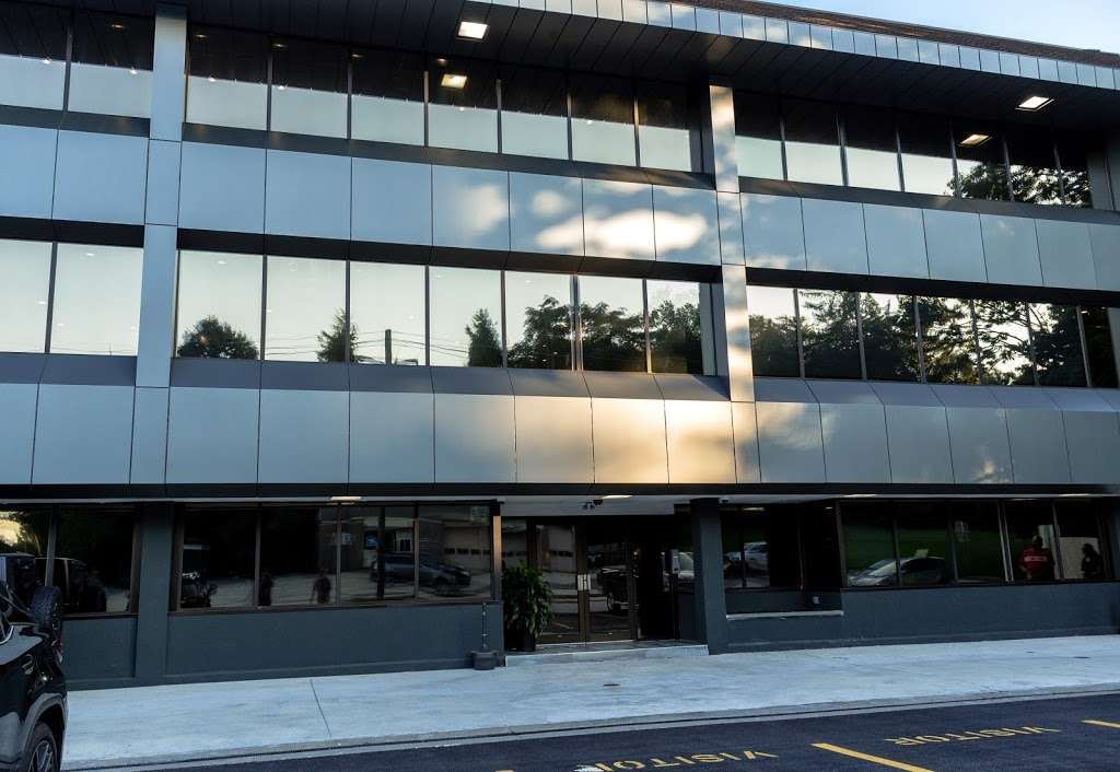 WatchBox 166 E Levering Mill Rd, Bala Cynwyd, PA 19004, USA BusinessYab