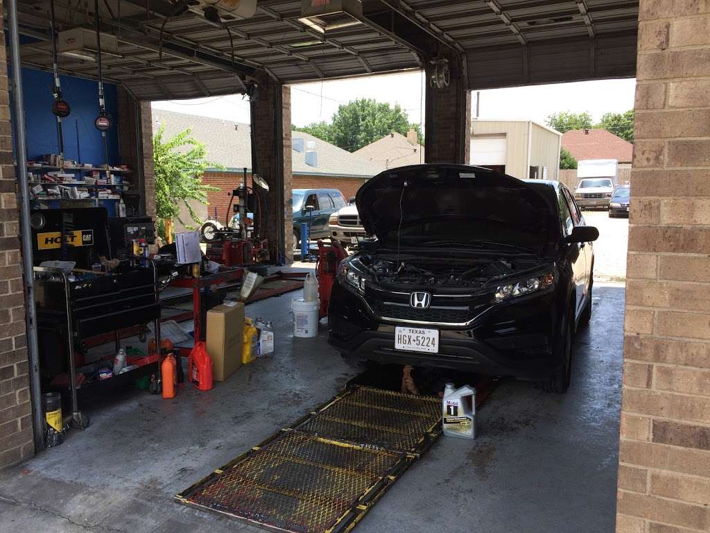 GTO QUICKLUBE & TIRES INC | 3551 Country Club Rd N, Irving, TX 75062, USA | Phone: (972) 594-6700