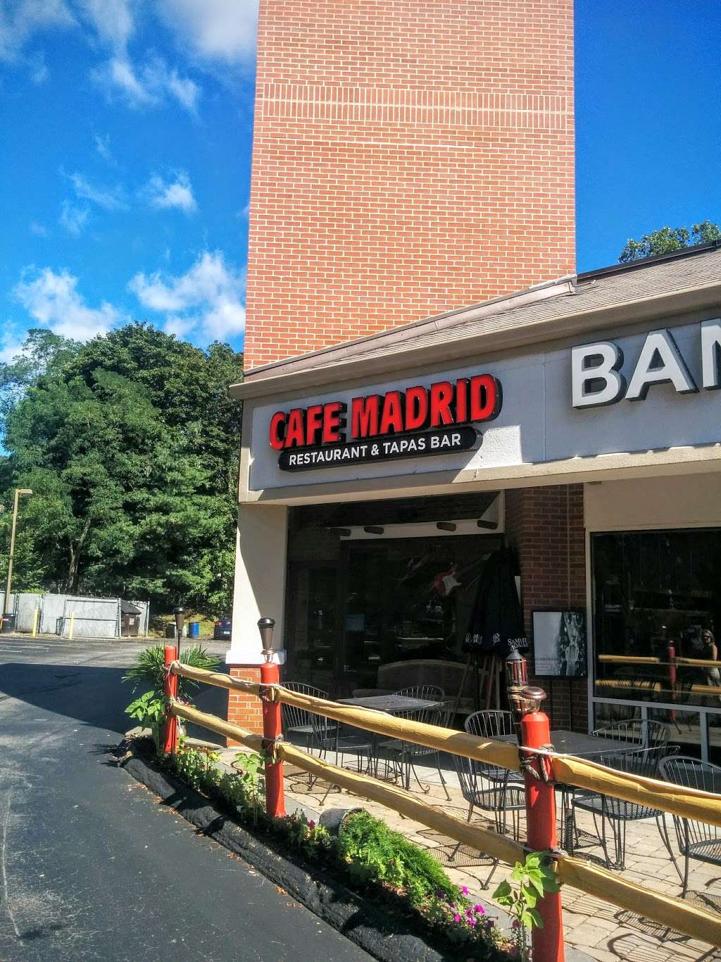Cafe Madrid | 120 New Canaan Ave, Norwalk, CT 06850, USA | Phone: (203) 295-8054