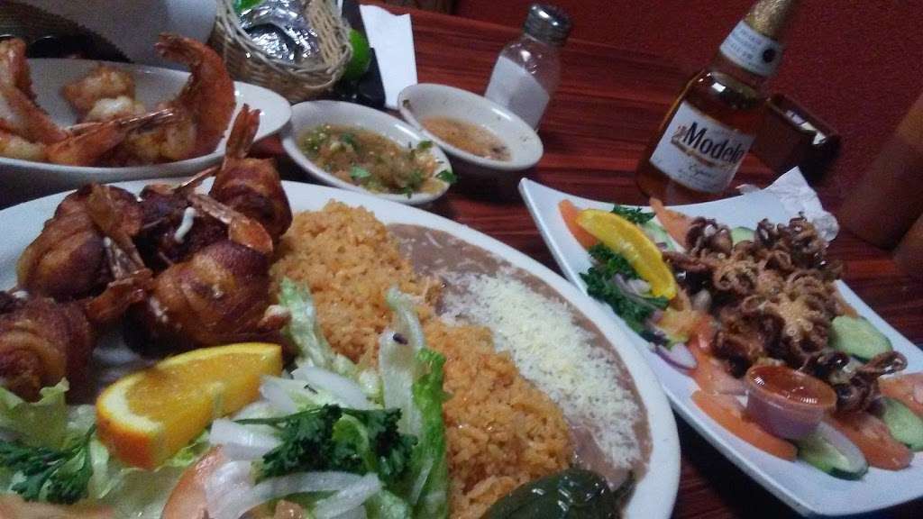 Mariscos Espinoza | 101, 2620, 1338 W 5th St, San Bernardino, CA 92411, USA | Phone: (909) 884-9086