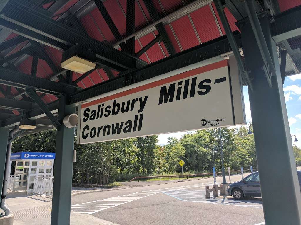 Salisbury Mills/ Cornwall Station | Beaverdam Lake-Salisbury Mills, NY 12553, USA