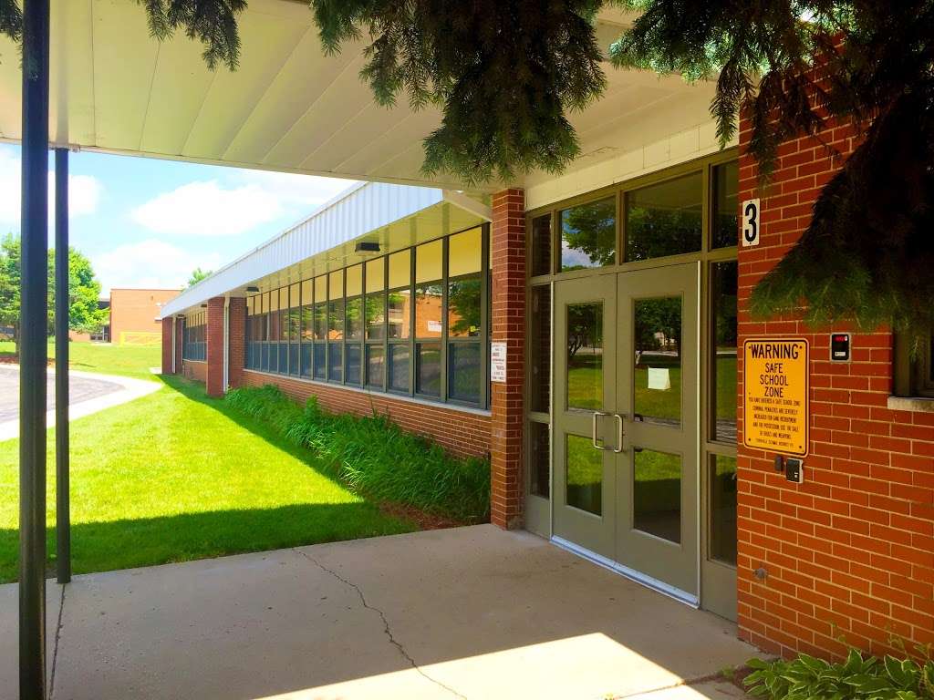 Yorkville Grade School | 201 W Somonauk St, Yorkville, IL 60560, USA | Phone: (630) 553-4390