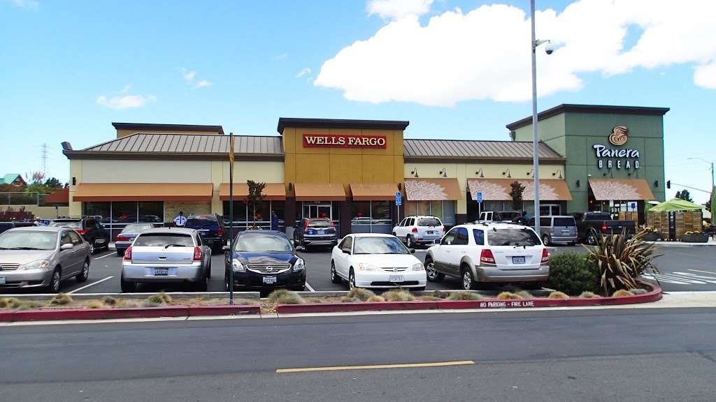 Wells Fargo Bank | 1374 Fitzgerald Dr, Pinole, CA 94564, USA | Phone: (510) 223-7171