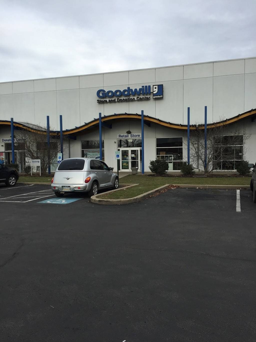Goodwill | Photo 7 of 10 | Address: 160 52nd St, Pittsburgh, PA 15201, USA | Phone: (412) 632-1888