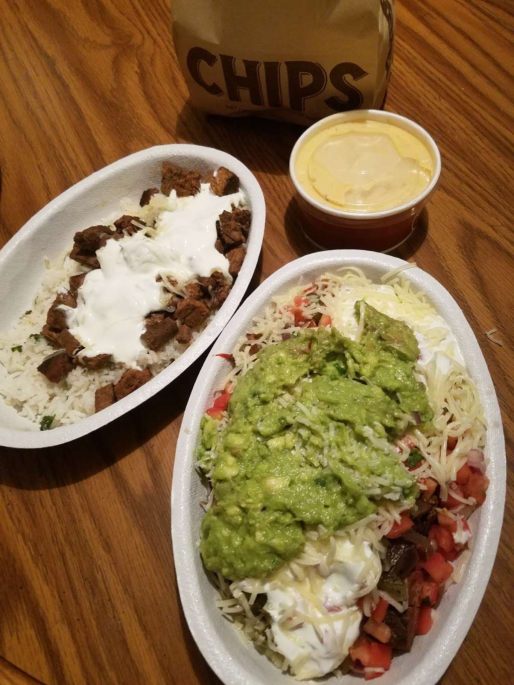 Chipotle Mexican Grill | 4323 NE Chouteau Trafficway, Kansas City, MO 64117 | Phone: (816) 459-9892