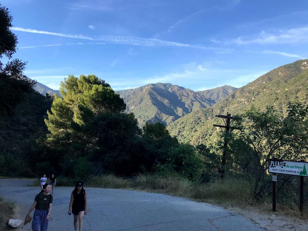 Hermit Falls trailhead | Forest Rte 2N40, Arcadia, CA 91006, USA