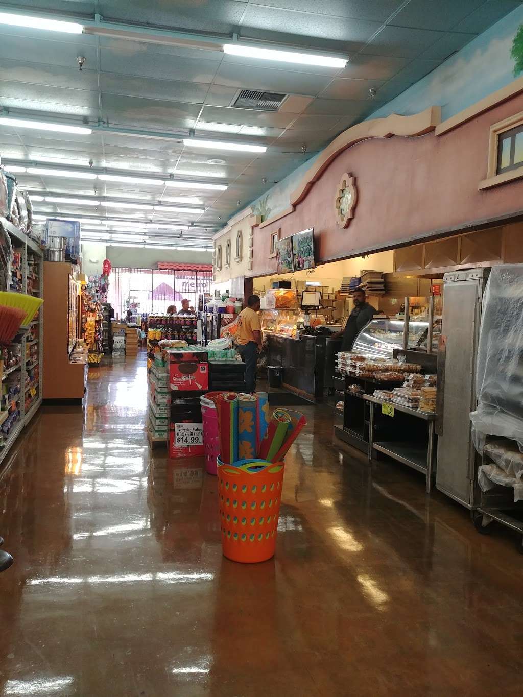 El Rancho Market | 217 N Main St, Lake Elsinore, CA 92530, USA | Phone: (951) 674-8579