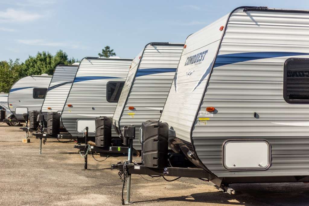 Outdoors & More RV Rentals | 10661 TX-242, Conroe, TX 77385 | Phone: (936) 273-4555