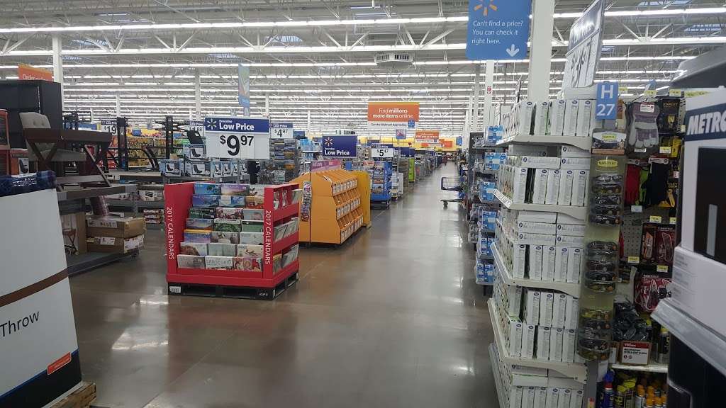 Walmart Supercenter | 3801 Running Brook Farm Blvd, Johnsburg, IL 60050 | Phone: (815) 344-7702