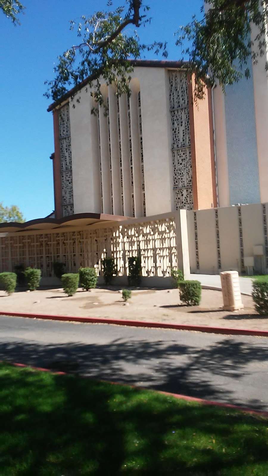 Saints Simon and Jude Cathedral | 6351 N 27th Ave, Phoenix, AZ 85017, USA | Phone: (602) 242-1300