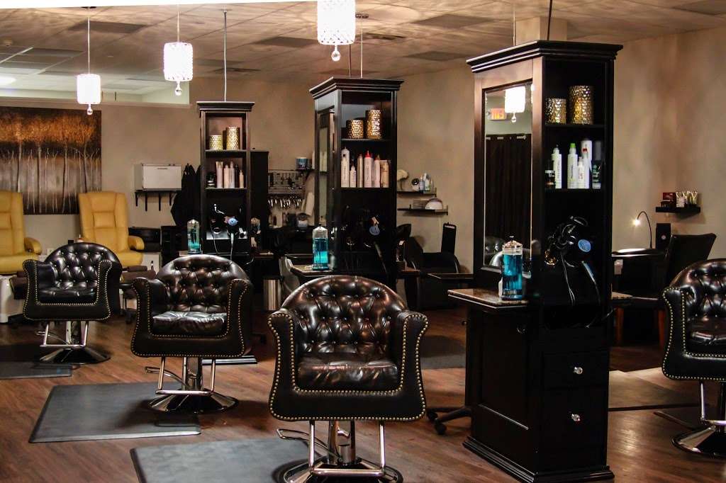 Stilettos Hair & Spa Holbrook | 40 Union St, Holbrook, MA 02343 | Phone: (781) 885-0340