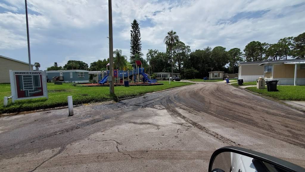 Eastwood Estates 12130 US Hwy 41 S 11, Gibsonton, FL 33534, USA