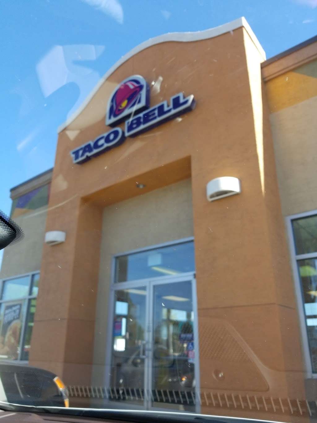 Taco Bell | 1220 N 51st Ave, Phoenix, AZ 85043, USA | Phone: (602) 233-2211