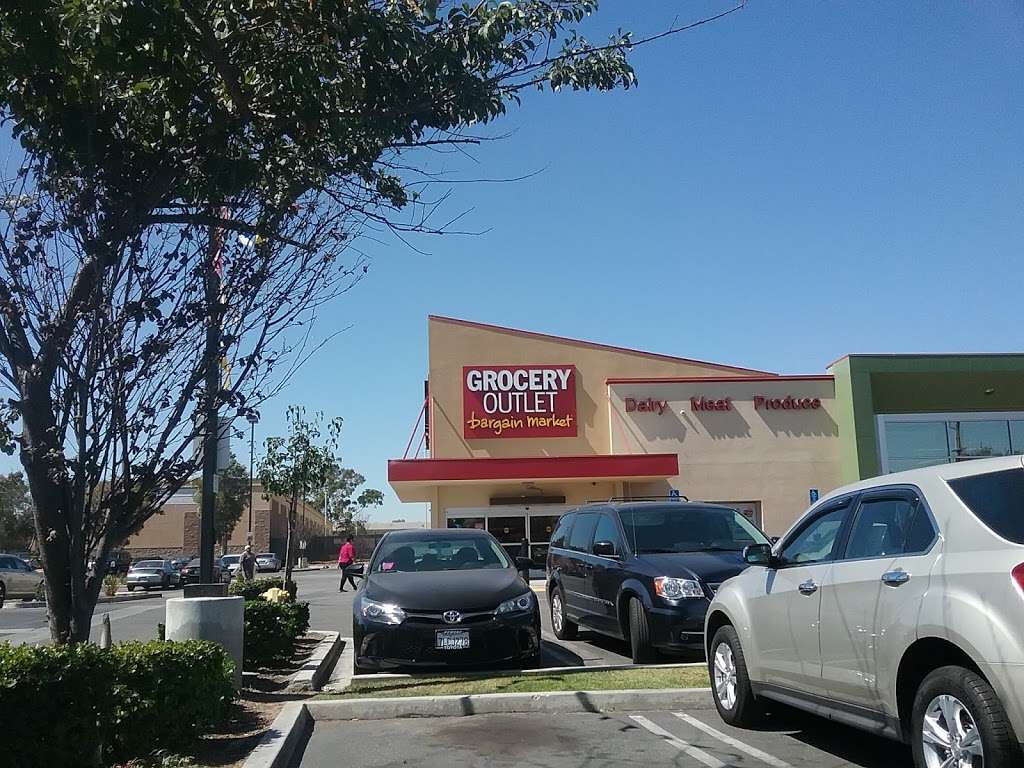 Grocery Outlet Bargain Market | 2175 West Rosecrans Ave, Compton, CA 90222, USA | Phone: (310) 667-5527