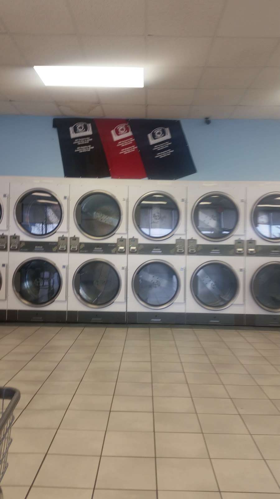 Quick Cycle Laundromat | 590 Torrence Ave, Calumet City, IL 60409, USA | Phone: (708) 933-6170