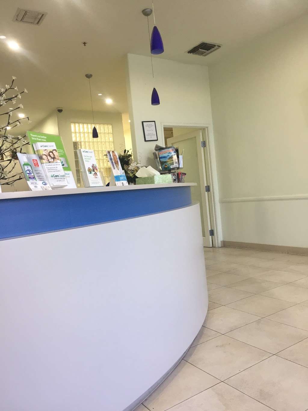 Diamond Dental | 10907 Atlantic Ave, Lynwood, CA 90262, USA | Phone: (310) 886-0606