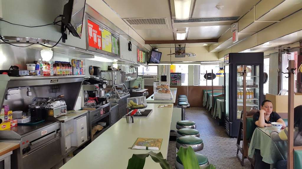 El Cabanal Diner | 238 14th St, Jersey City, NJ 07310, USA | Phone: (201) 798-0035