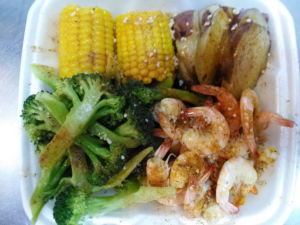 Chas Seafood II | Columbus Farmers Market, 2919 U.S. 206 #404, Columbus, NJ 08022, USA | Phone: (609) 702-8080