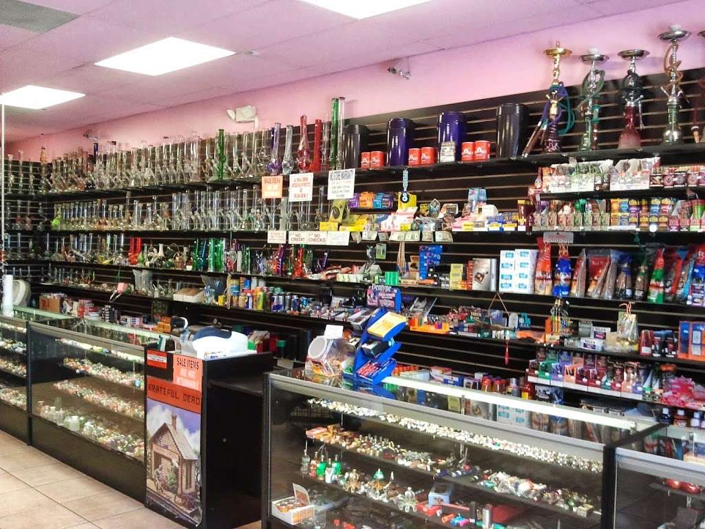 Smoke shop & vape shop | 10807 Beverly Blvd, Whittier, CA 90601 | Phone: (562) 695-5200