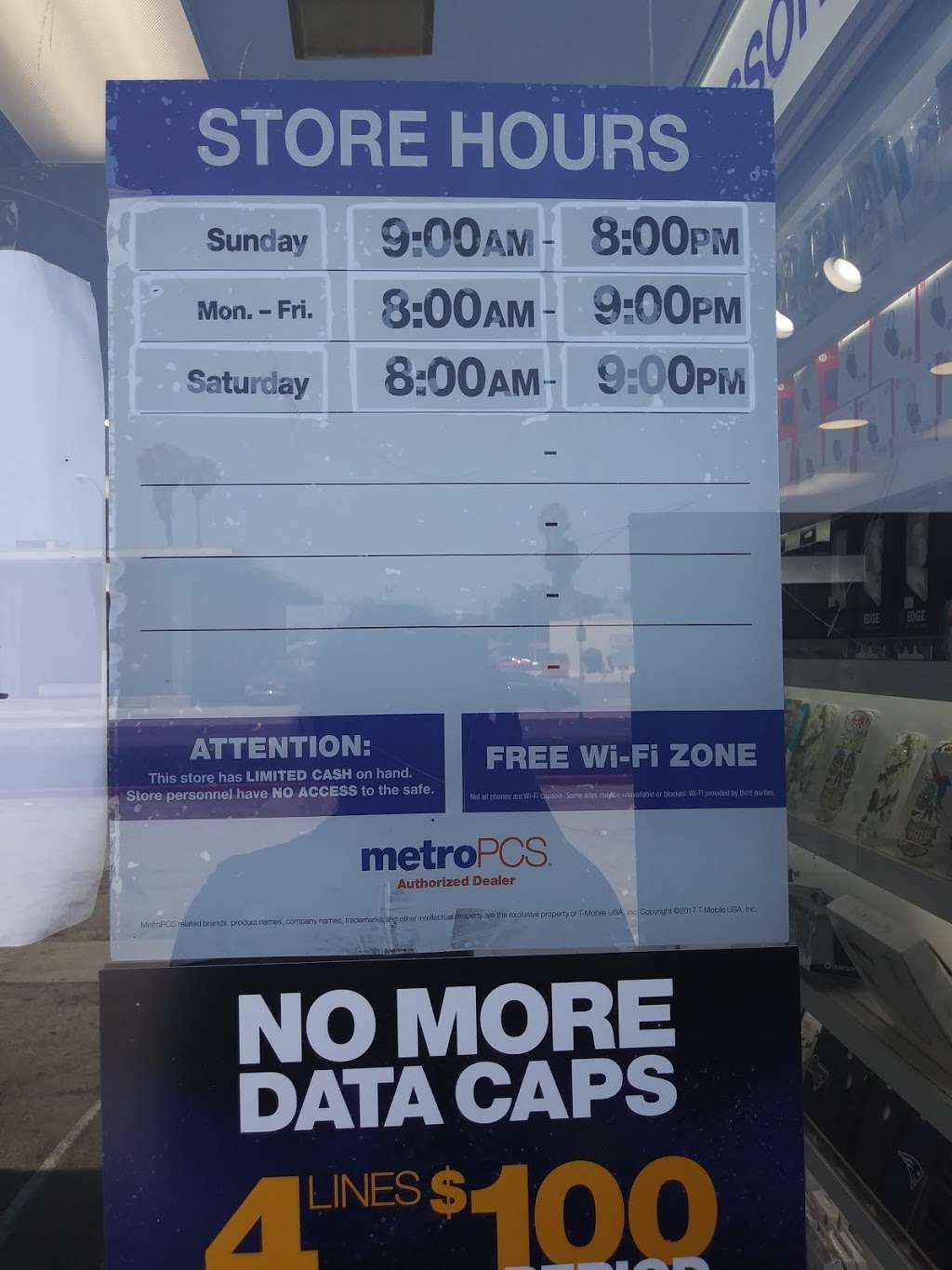 Metro by T-Mobile | 3640 Imperial Hwy, Lynwood, CA 90262, USA | Phone: (310) 438-2091