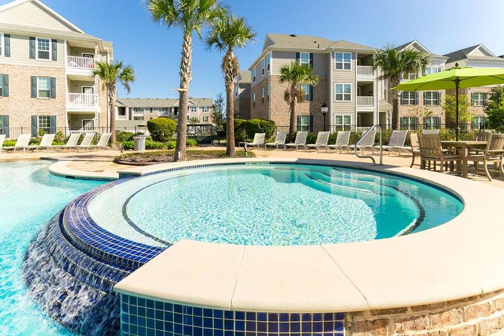 Luxe at Katy Apartments | 22631 Colonial Pkwy, Katy, TX 77449, USA | Phone: (281) 843-9889