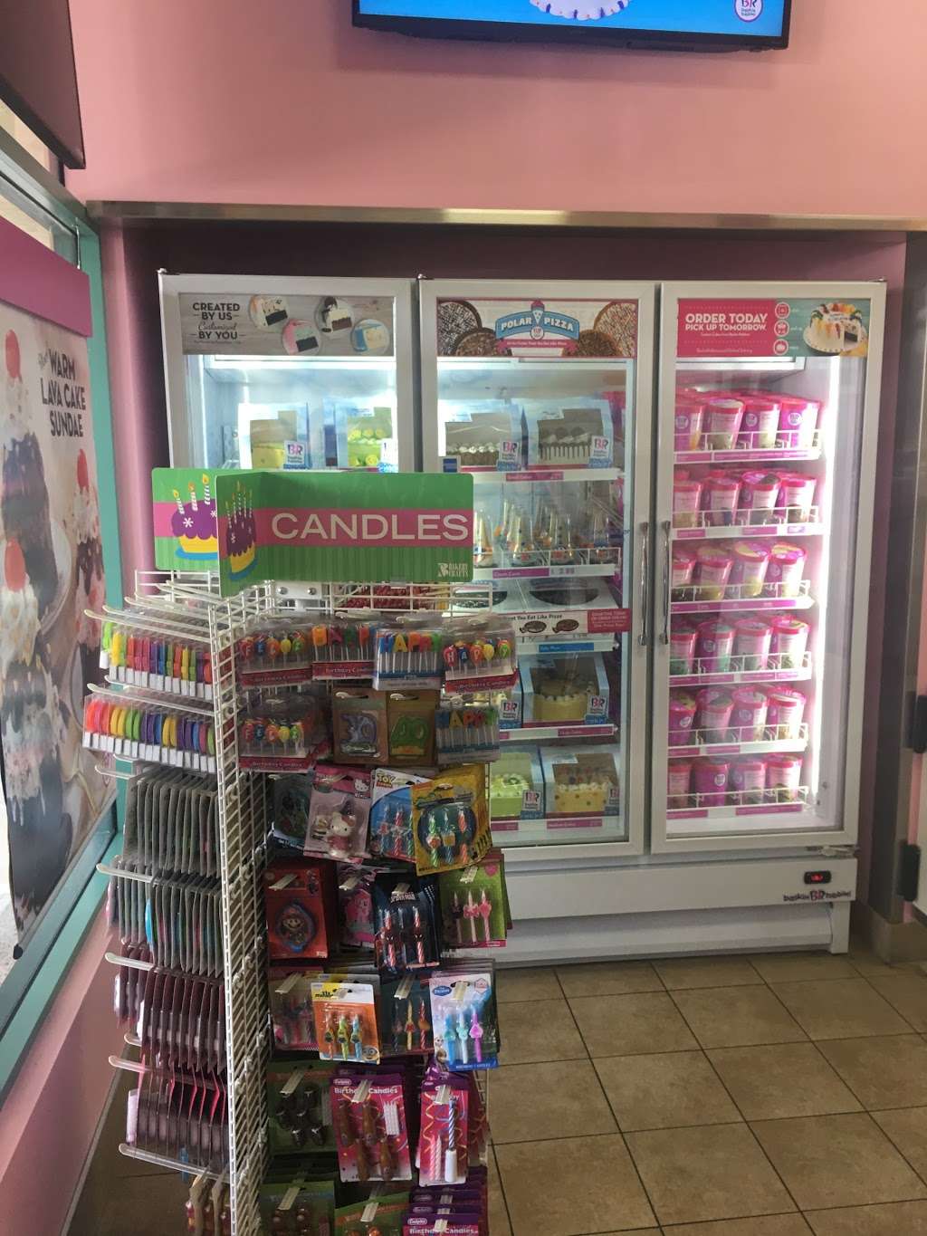 Baskin-Robbins | 616 Ventura St, Fillmore, CA 93015, USA | Phone: (805) 625-7171