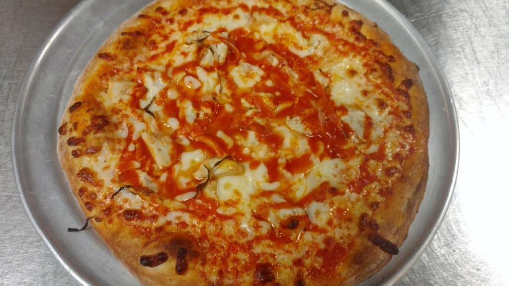 Johnsons Pizza Pi | 528 S Duncan Dr, Tavares, FL 32778 | Phone: (352) 609-2570