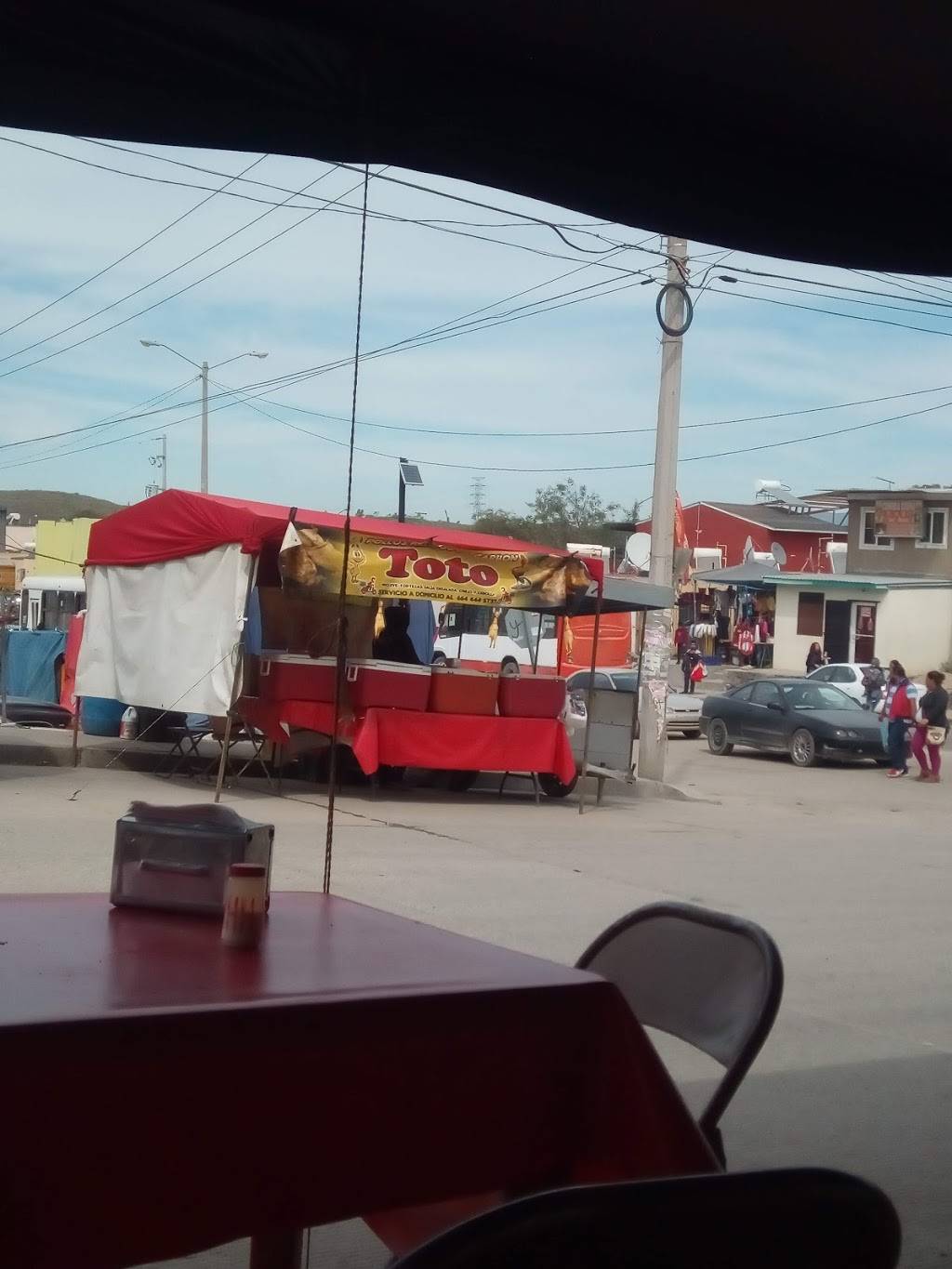 Pollos toto | Calle de la Cantera, Hacienda Las Delicias, 22163 B.C., Mexico | Phone: 664 444 5737