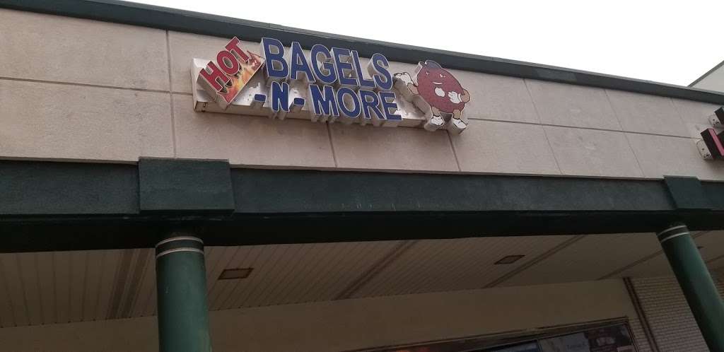 Hot Bagels - N - More | 287 Pompton Ave, Verona, NJ 07044, USA | Phone: (973) 239-9393