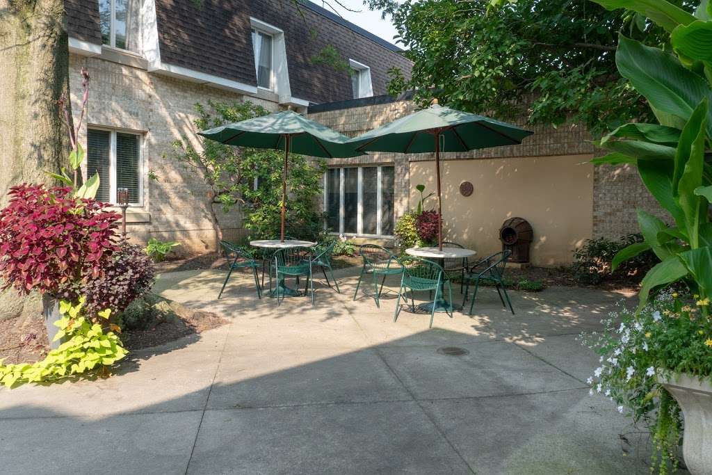 Moravian Manor | 300 W Lemon St, Lititz, PA 17543, USA | Phone: (717) 626-0214