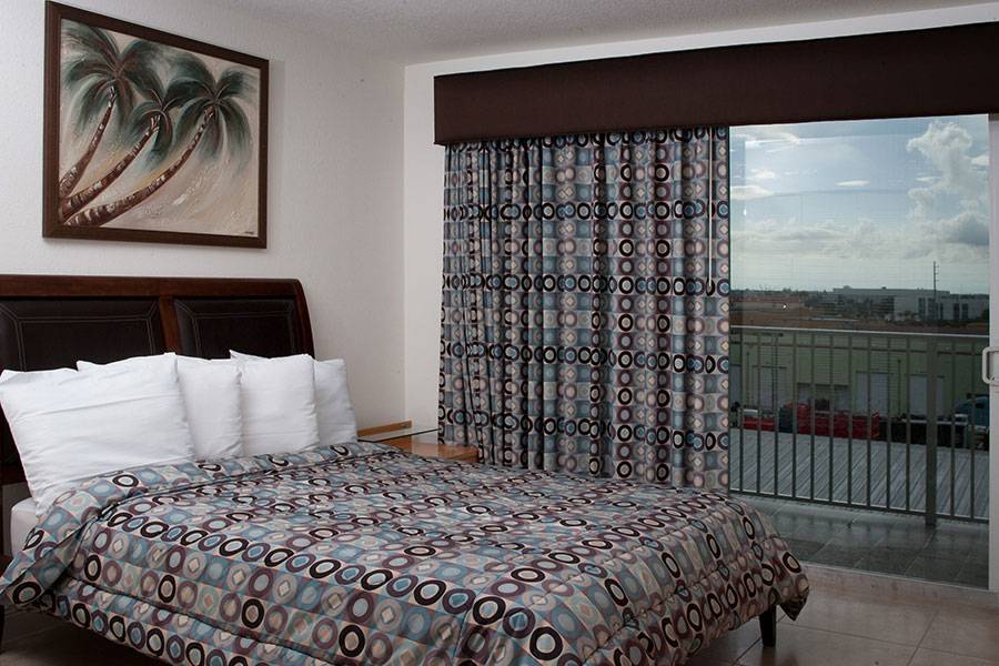 South River Suites | 12484 NW South River Dr, Medley, FL 33178, USA | Phone: (305) 455-3535