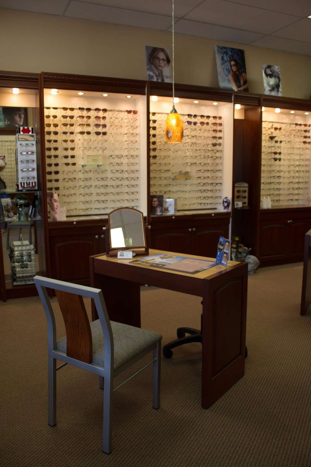 Medford Eyewear Center : The Village at Taunton Forge | 200 Tuckerton Rd # 6, Medford, NJ 08055, USA | Phone: (856) 983-8887