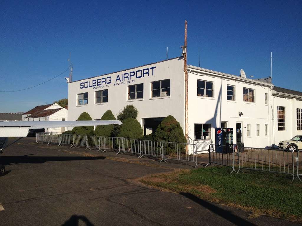 Solberg Airport | 39 Thor-Solberg Rd, Whitehouse Station, NJ 08889, USA | Phone: (908) 534-4000