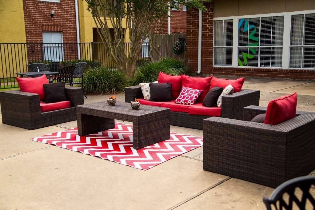 Cambridge Oaks Apartments | 4444 Cullen Blvd, Houston, TX 77004 | Phone: (713) 748-2606