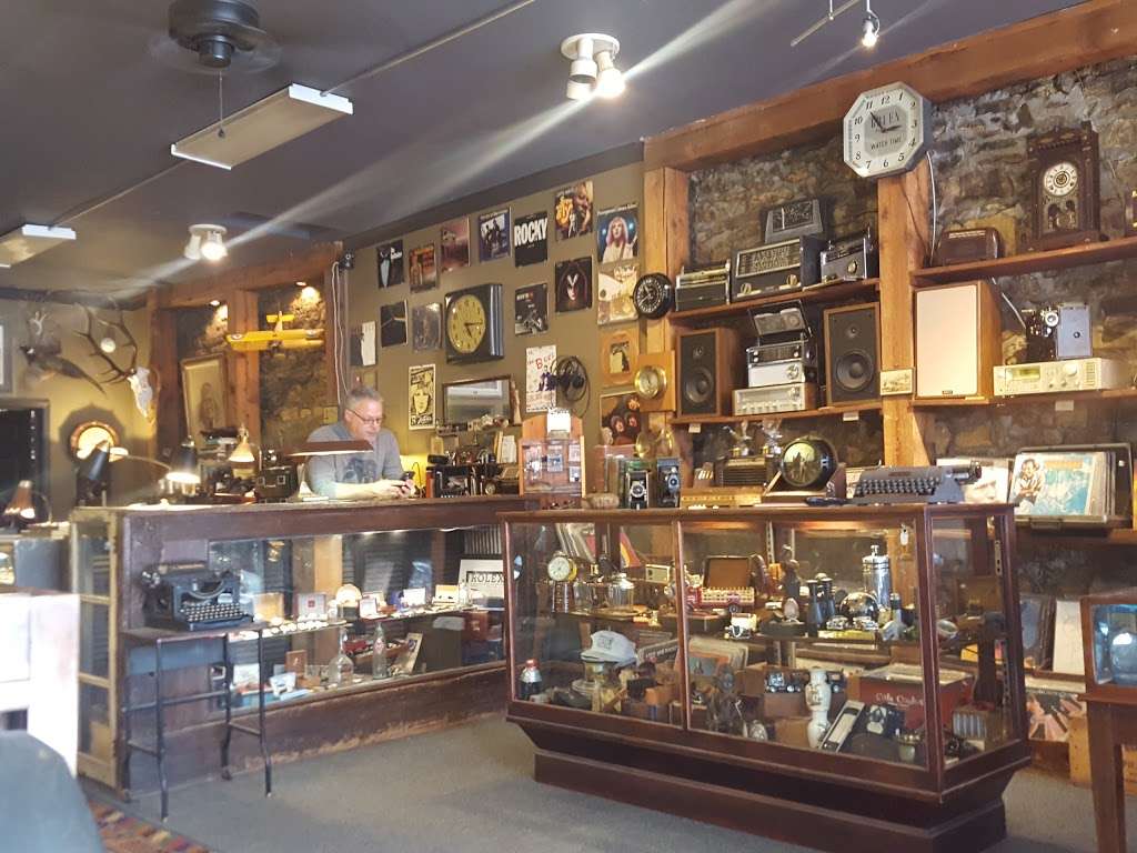 Cool Vintage Watches | 105 Main St, Parkville, MO 64152, USA | Phone: (816) 420-9085