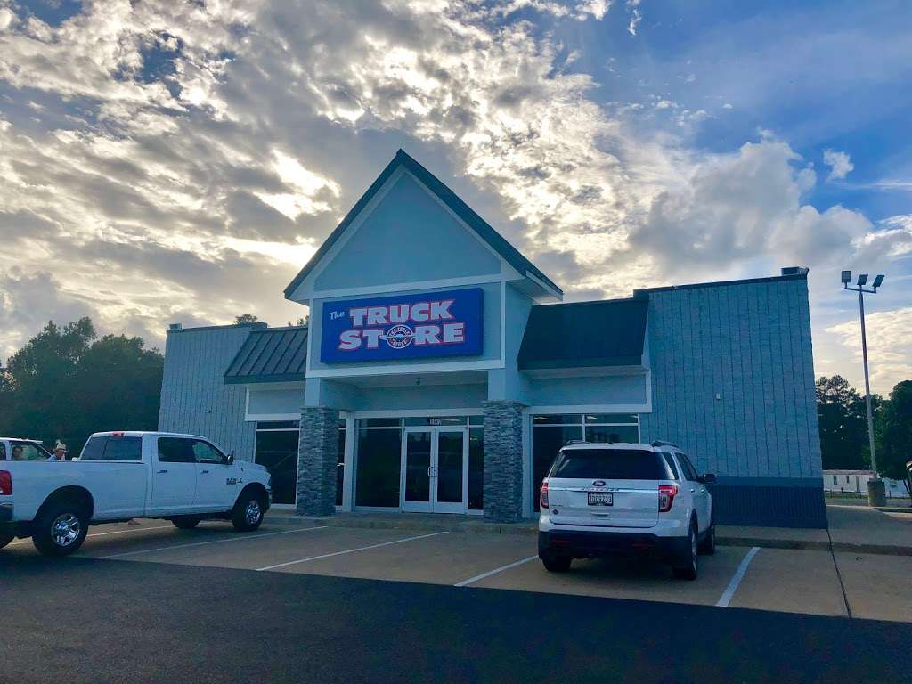 The Truck Store | 8640 Ocean Hwy, Delmar, MD 21875, USA | Phone: (877) 289-2560