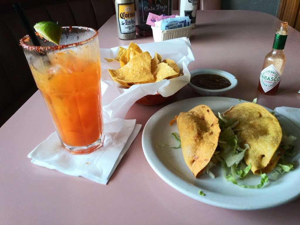 Lindas Casa Trejo Mexican restaurant | 34636 County Line Rd, Yucaipa, CA 92399, USA | Phone: (909) 795-2880
