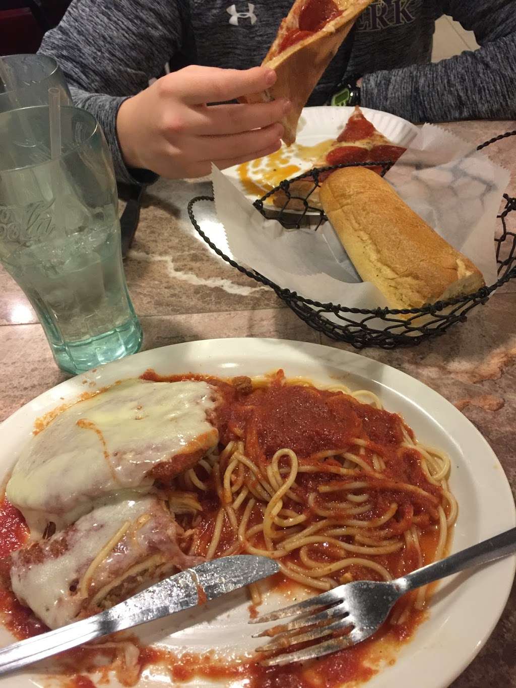 Vitos Pizzeria & Italian Restaurant | 5840 Chestnut St, Zionsville, PA 18092, USA | Phone: (610) 966-2021