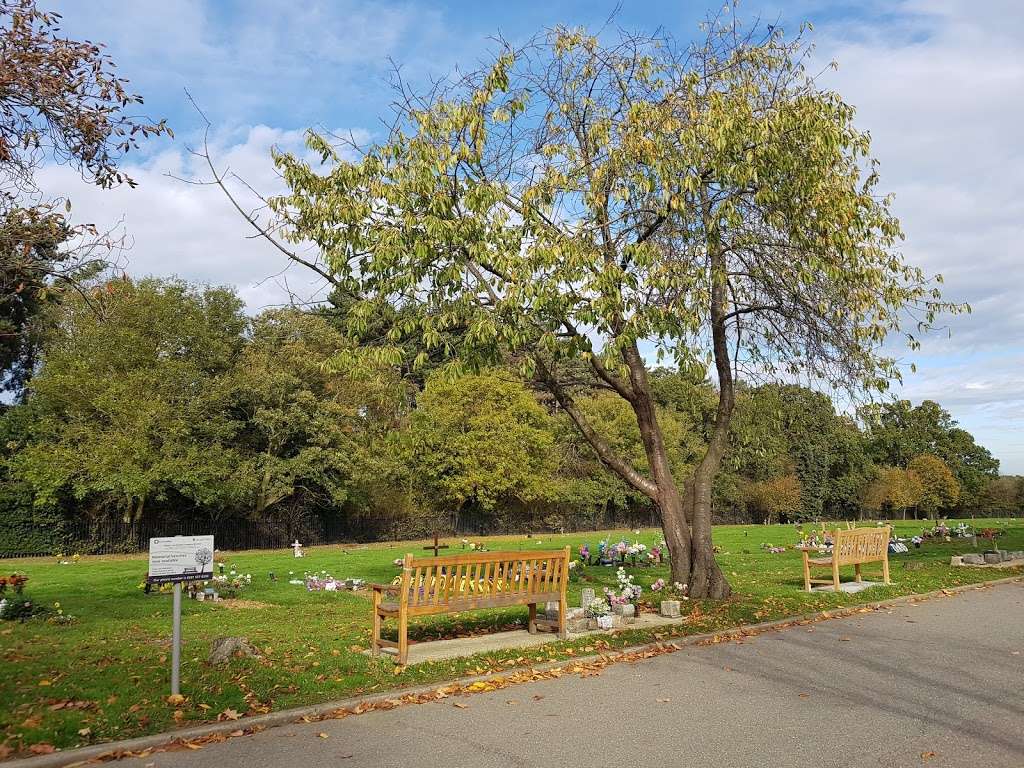 Trent Park Cemetery | Cockfosters Rd, Barnet EN4 0DZ, UK | Phone: 020 7527 8300