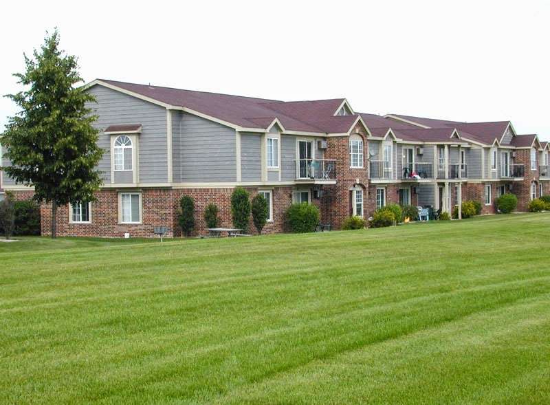 Wood Creek Apartments | 3113 15th St, Kenosha, WI 53144, USA | Phone: (844) 363-6954