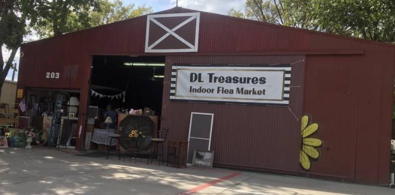 DL Treasures Indoor Flea Market | 103 S, TX-342, Red Oak, TX 75154, USA | Phone: (972) 352-0572