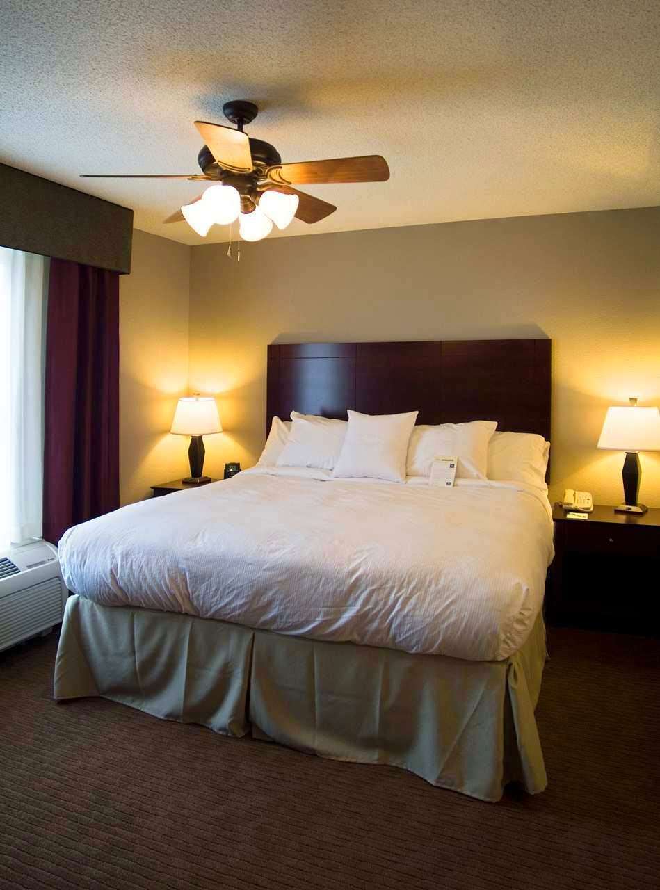 Homewood Suites by Hilton Bloomington | 1399 South, Liberty Dr, Bloomington, IN 47403, USA | Phone: (812) 323-0500