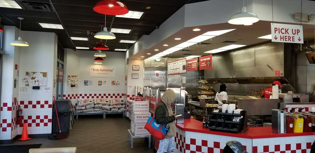 Five Guys | 701 Frank E Rodgers Blvd S, Harrison, NJ 07029 | Phone: (973) 484-5047