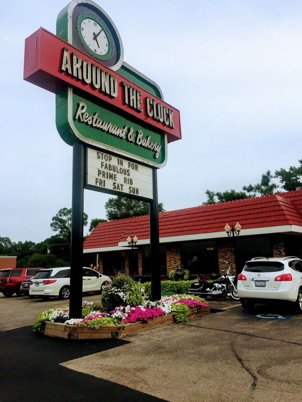 Around the Clock Restaurant | 5011 Northwest Hwy, Crystal Lake, IL 60014 | Phone: (815) 459-2100