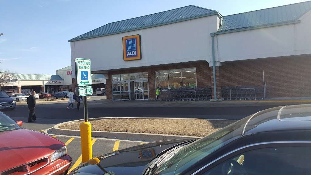 ALDI | 2134 W Galena Blvd, Aurora, IL 60506 | Phone: (855) 955-2534