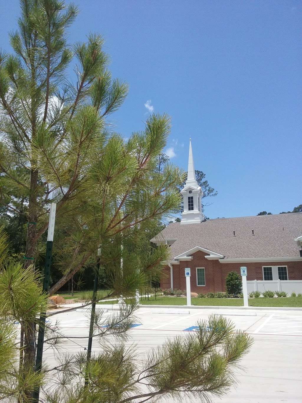 The Church of Jesus Christ of Latter-day Saints - Oakhurst Chape | 22110 Northpark Dr, Humble, TX 77339, USA