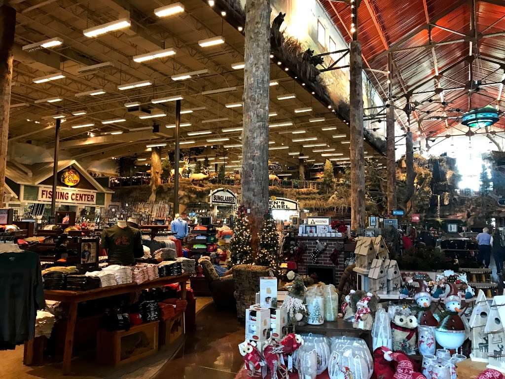 Bass Pro Shops | 1000 Bass Pro Dr, Houston, TX 77047 | Phone: (713) 770-5100