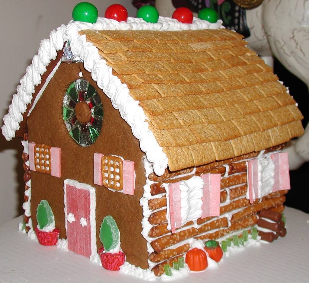 Gingerbread Manor | 9640 Center Grove Church Rd, Clemmons, NC 27012, USA | Phone: (336) 671-5613