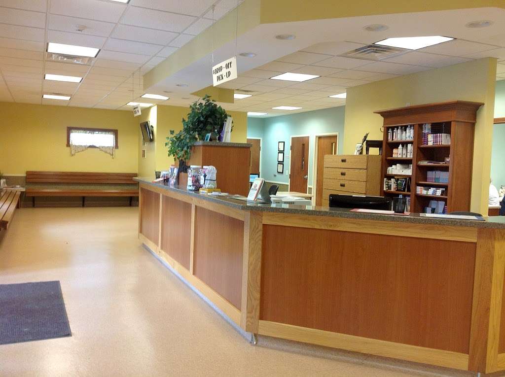 New Palestine Veterinary Clinic | 5237 W US-52, New Palestine, IN 46163 | Phone: (317) 861-4423