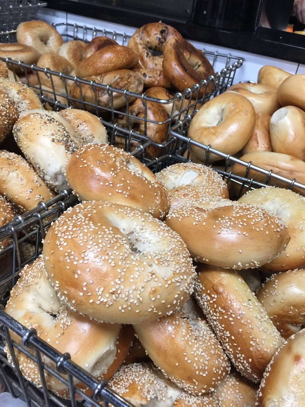 Iras Bagels | 9471 Ackman Rd, Lake in the Hills, IL 60156, USA | Phone: (224) 858-4336